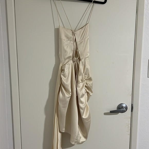 Carlota Dress in Vanilla(tiny stain) - Picture 4 of 4